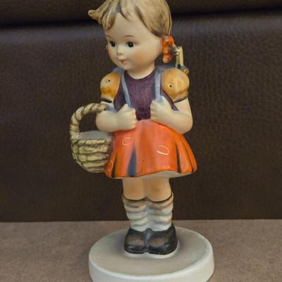 Hummel 'School Girl'