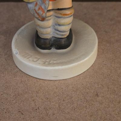 Hummel 'School Girl'