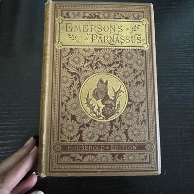 Frost, Sandburg and Other Poetry Books (PB- TF)