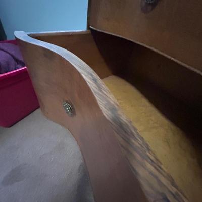 Four Drawer Serpentine W/Claw Feet Dresser (PB-BB)