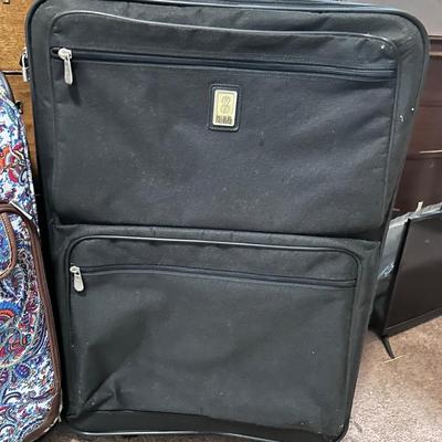 Five Piece Luggage Lot with Converters (PB-BB)