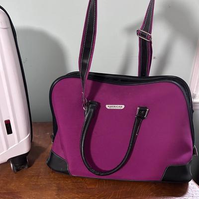 Five Piece Luggage Lot with Converters (PB-BB)