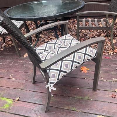 Patio Table and Chairs (D-BB)