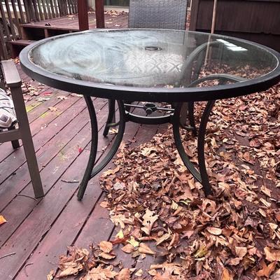 Patio Table and Chairs (D-BB)