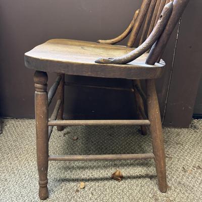 Sturdy Spindle Back Chair (BS-TF)