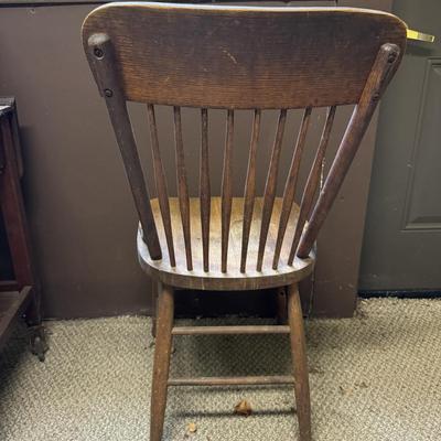 Sturdy Spindle Back Chair (BS-TF)