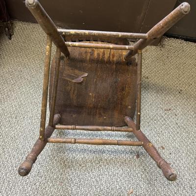 Sturdy Spindle Back Chair (BS-TF)