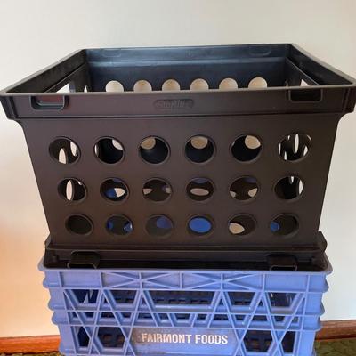 2 plastic crates