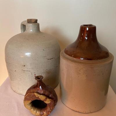 2 vintage jugs and small pottery piece