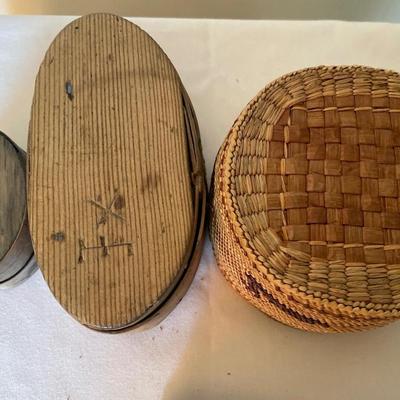 Vintage boxes and 2 hardcover books