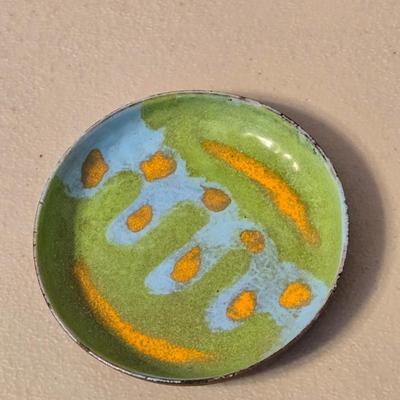 Mid Century Small Enamel Dish and Tripod Deco