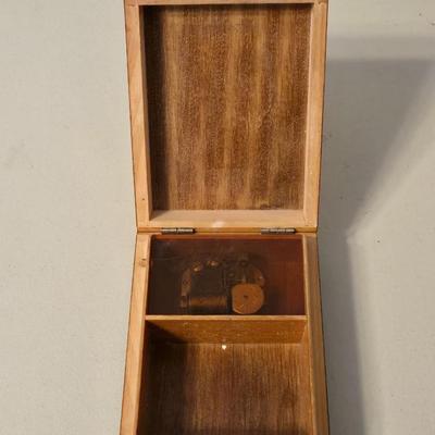Hummel Music Box