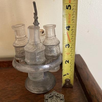 Mini bottle set and ski trinket box