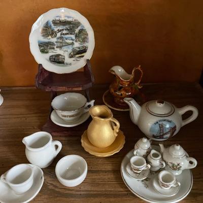 Mini pitchers and tea sets