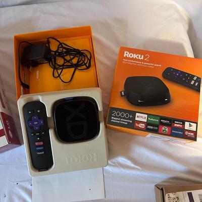 Blue-Ray DVD Player with Two Roku (O-BB)