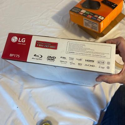 Blue-Ray DVD Player with Two Roku (O-BB)