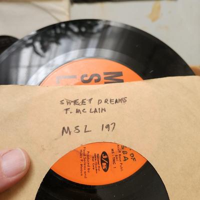 Lot of 35 Vinyl Records 45rpm Johnny Nash, The Equals, The Kingsmen, The Box Tops, Four Tops, Johnny Rivers