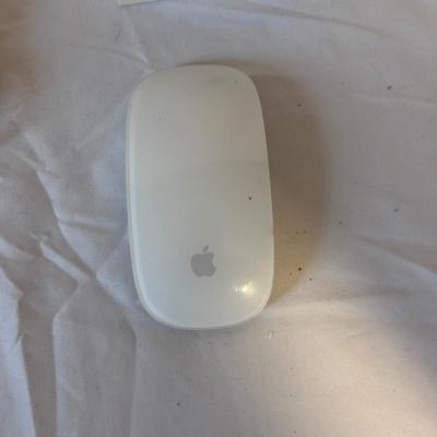 Apple Accessories (O-BB)