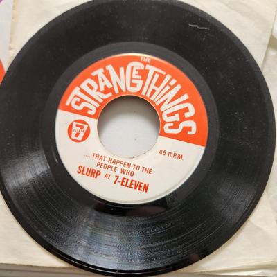 Lot of 35 Vinyl Records 45 rpm Jukebox Wings, Young Rascals, Roy Orbison, Otis Redding