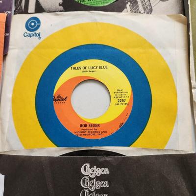 Lot of 35 Vinyl Records 45 rpm Jukebox Wings, Young Rascals, Roy Orbison, Otis Redding