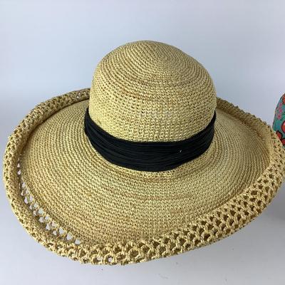 412 Vera Bradley Purse w/ Straw Hat