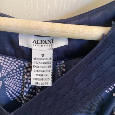 416 Natori Robe w/ Alfani Nightgowns