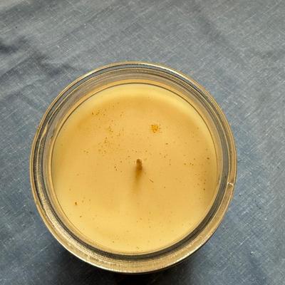 Vanilla swirl candle