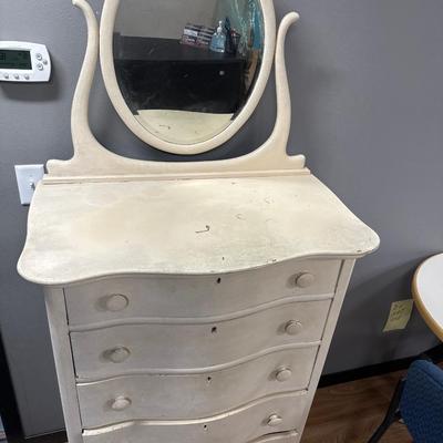 Antique 5 drawer dresser