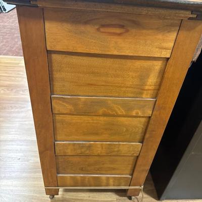 Antique 3 drawer dresser