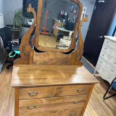 Antique 3 drawer dresser