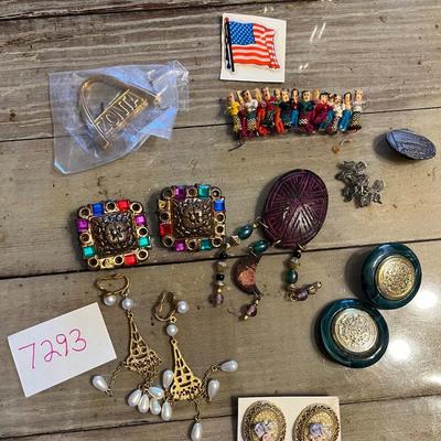 Earrings & pins