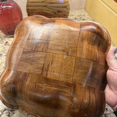 Wood bowl & decorative bottles