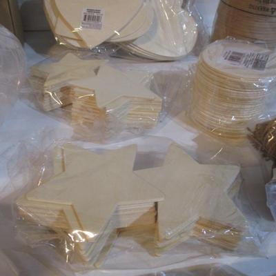 New In The Package Holiday Crafting Items Choice JJ/KK (See All Pictures)