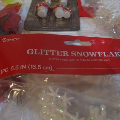 Darice Holiday Crafts - Lemax Village Collectibles Choice LL/MM (See All Pictures)