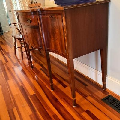 Federal Style Mahogany Locking Sideboard