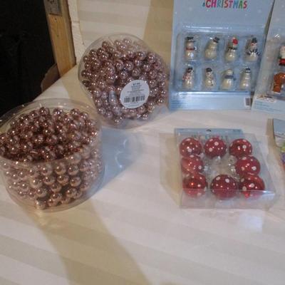 25 - New In The Package Blush Boxed Basics Beads & My Little Christmas Ornaments Choice WW/XX (See All Pictures)