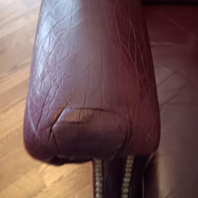 La-Z-Boy CLASSICS BURGUNDY LEATHER RECLINER