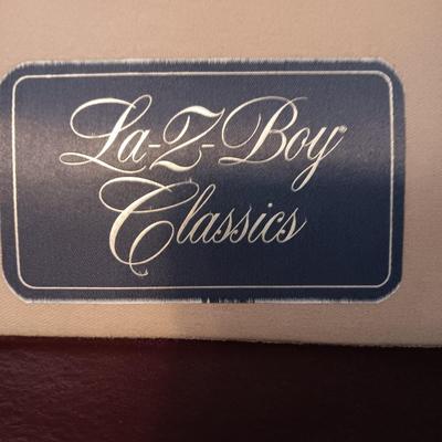 La-Z-Boy CLASSICS BURGUNDY LEATHER RECLINER