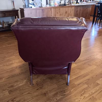 La-Z-Boy CLASSICS BURGUNDY LEATHER RECLINER