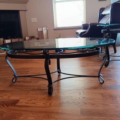 WROUGHT IRON W/BEVELED GLASS TOP COFFEE TABLE