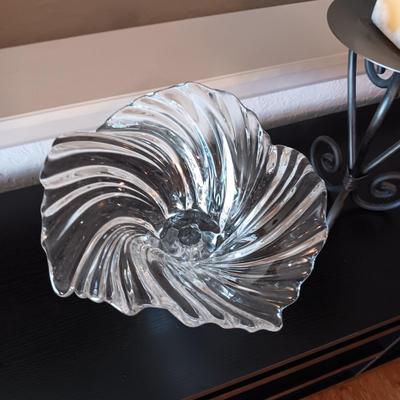 MIKASA BELLE EPOQUE CRYSTAL CENTERPIECE BOWL & IRON CANDLE HOLDER