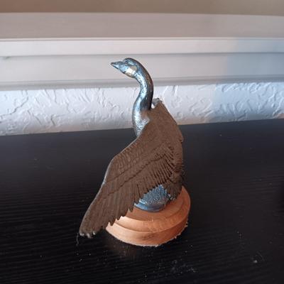 BRONZE GOOSE, HAND CARVED & PAINTED FLOWERS ON A SLAB OF ROCK PLUS "HOME" VOTIVE CANDLE HOLDERS