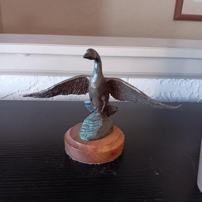 BRONZE GOOSE, HAND CARVED & PAINTED FLOWERS ON A SLAB OF ROCK PLUS "HOME" VOTIVE CANDLE HOLDERS