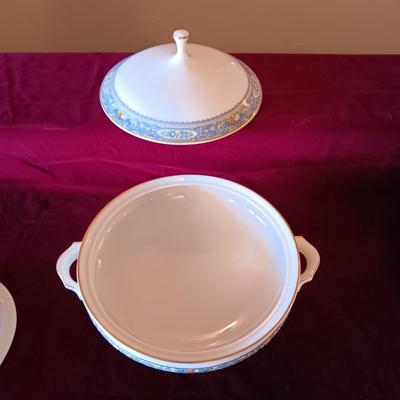TRULY STUNNING LENOX PRESIDENTIAL COLLECTION "AUTUMN" SERVING DISH AND 2 SERVING BOWLS