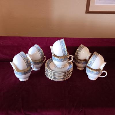 STUNNING LENOX PRESIDENTIAL COLLECTION "AUTUMN" 10 TEACUPS AND 10 SAUCERS