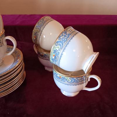 STUNNING LENOX PRESIDENTIAL COLLECTION "AUTUMN" 10 TEACUPS AND 10 SAUCERS