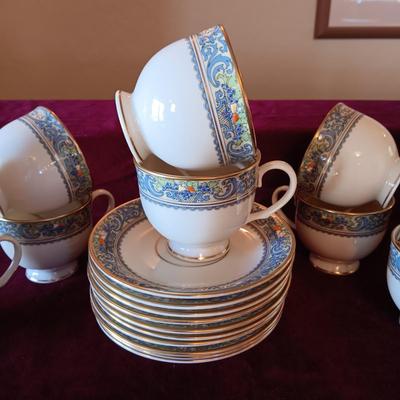 STUNNING LENOX PRESIDENTIAL COLLECTION "AUTUMN" 10 TEACUPS AND 10 SAUCERS