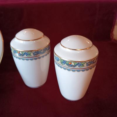 STUNNING LENOX PRESIDENTIAL COLLECTION "AUTUMN" SHAKERS, CREAM/SUGAR SET AND SERVING DISH