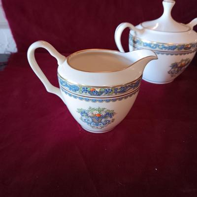 STUNNING LENOX PRESIDENTIAL COLLECTION "AUTUMN" SHAKERS, CREAM/SUGAR SET AND SERVING DISH