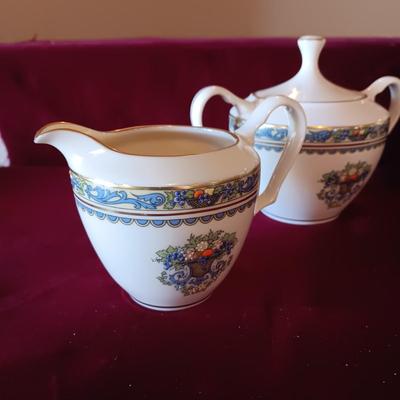STUNNING LENOX PRESIDENTIAL COLLECTION "AUTUMN" SHAKERS, CREAM/SUGAR SET AND SERVING DISH